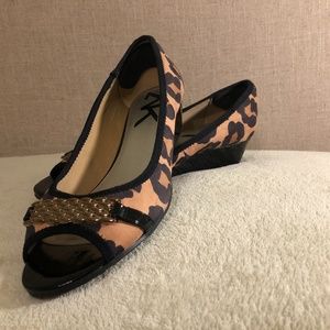 Ladies wedge shoes